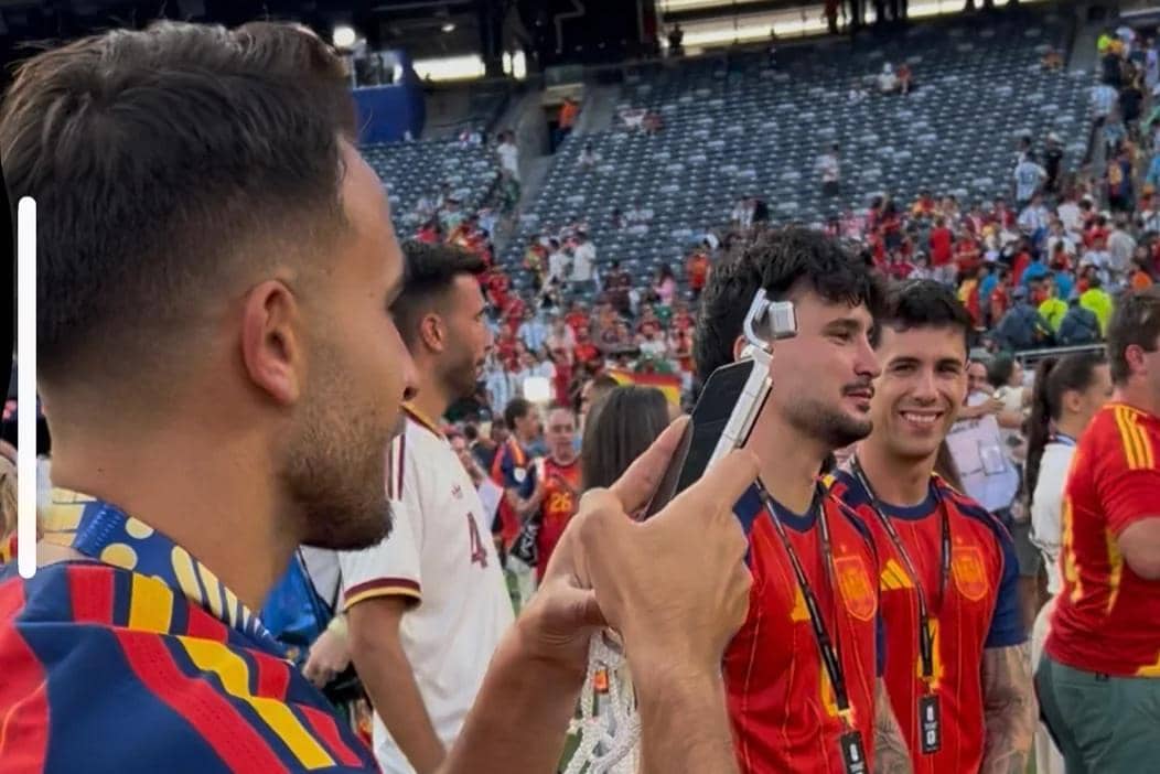 Belum Rilis, HONOR Robot Dipakai Eric Garcia saat Juara Piala Dunia