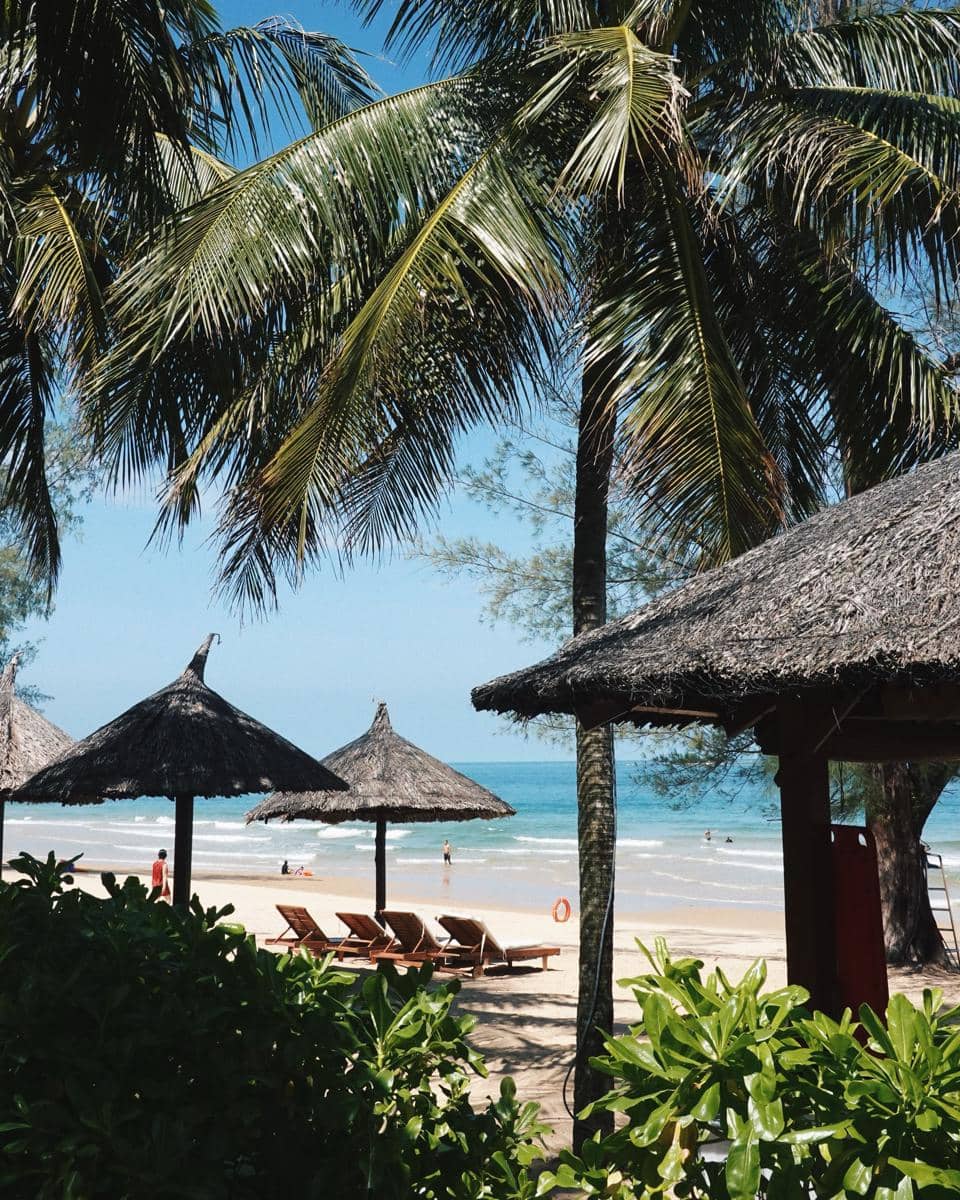 Keluarga Siti Badriah liburan di Pantai Phú Quốc