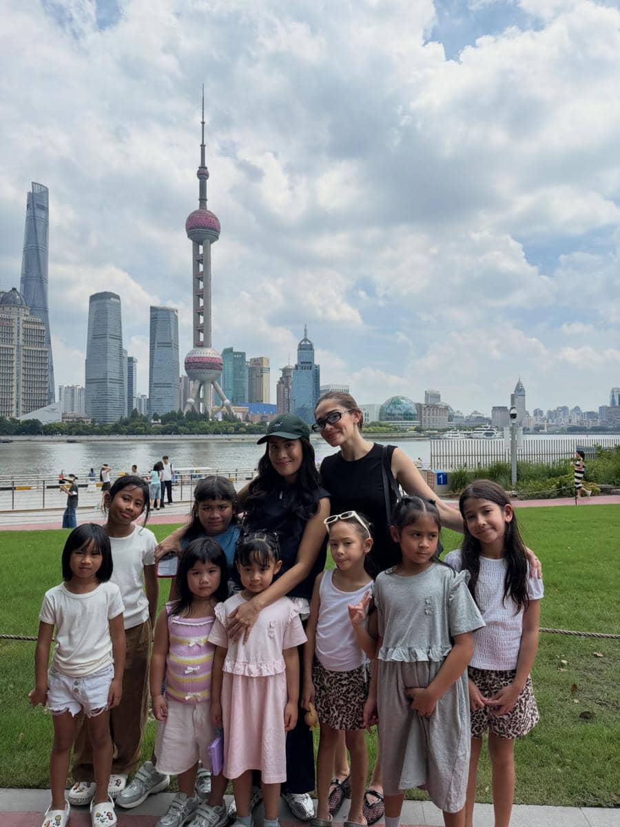 Gya Sadiqah jalan-jalan di Shanghai