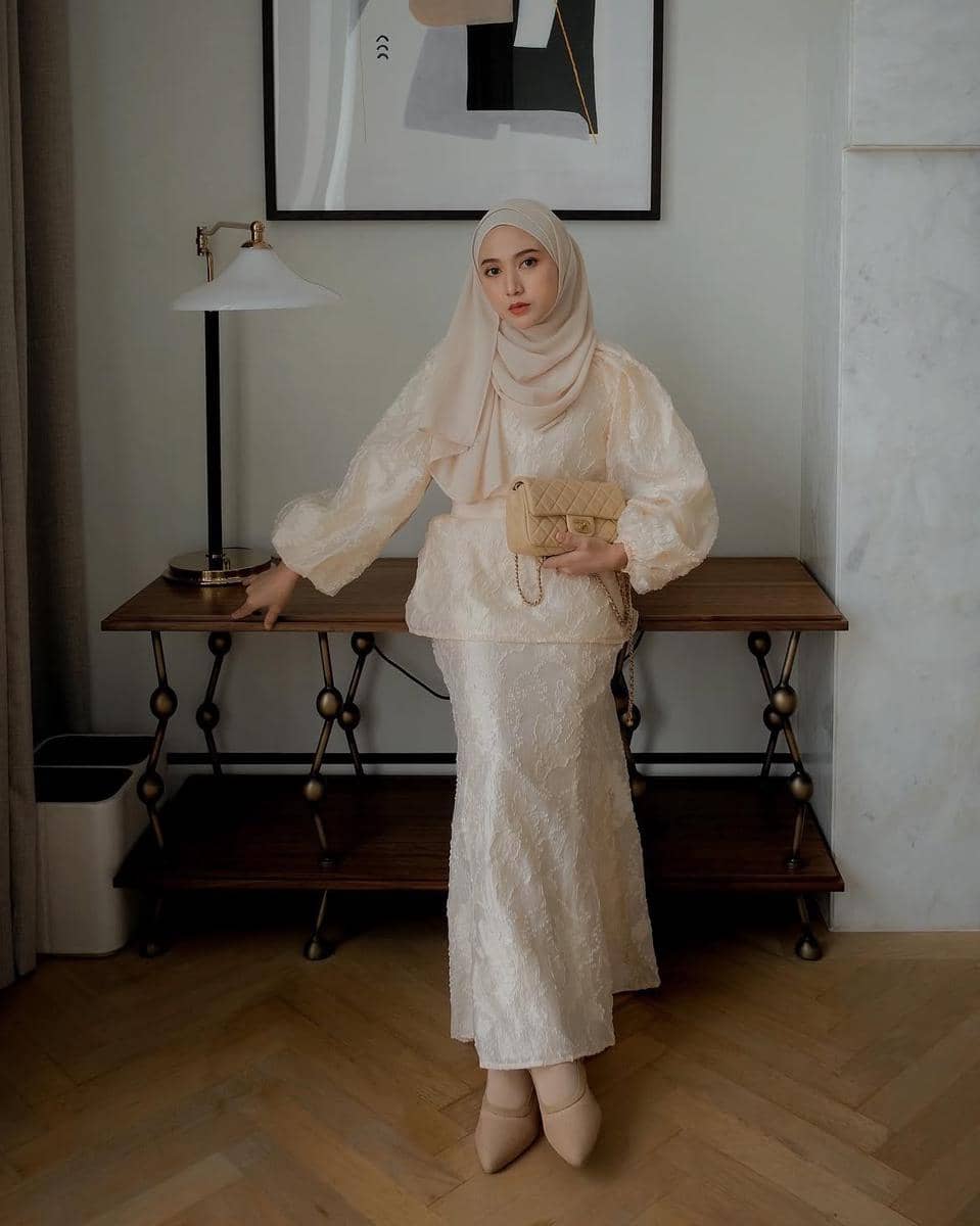 inspirasi outfit one set ala selebgram Nisa Cookie 