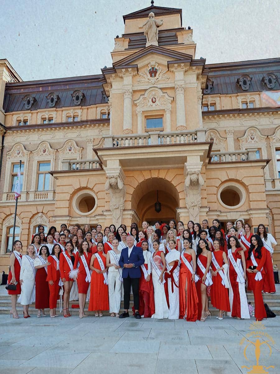 potret kunjungan finalis Miss Supranational 2026 ke Kantor Walikota Nowy Sacz