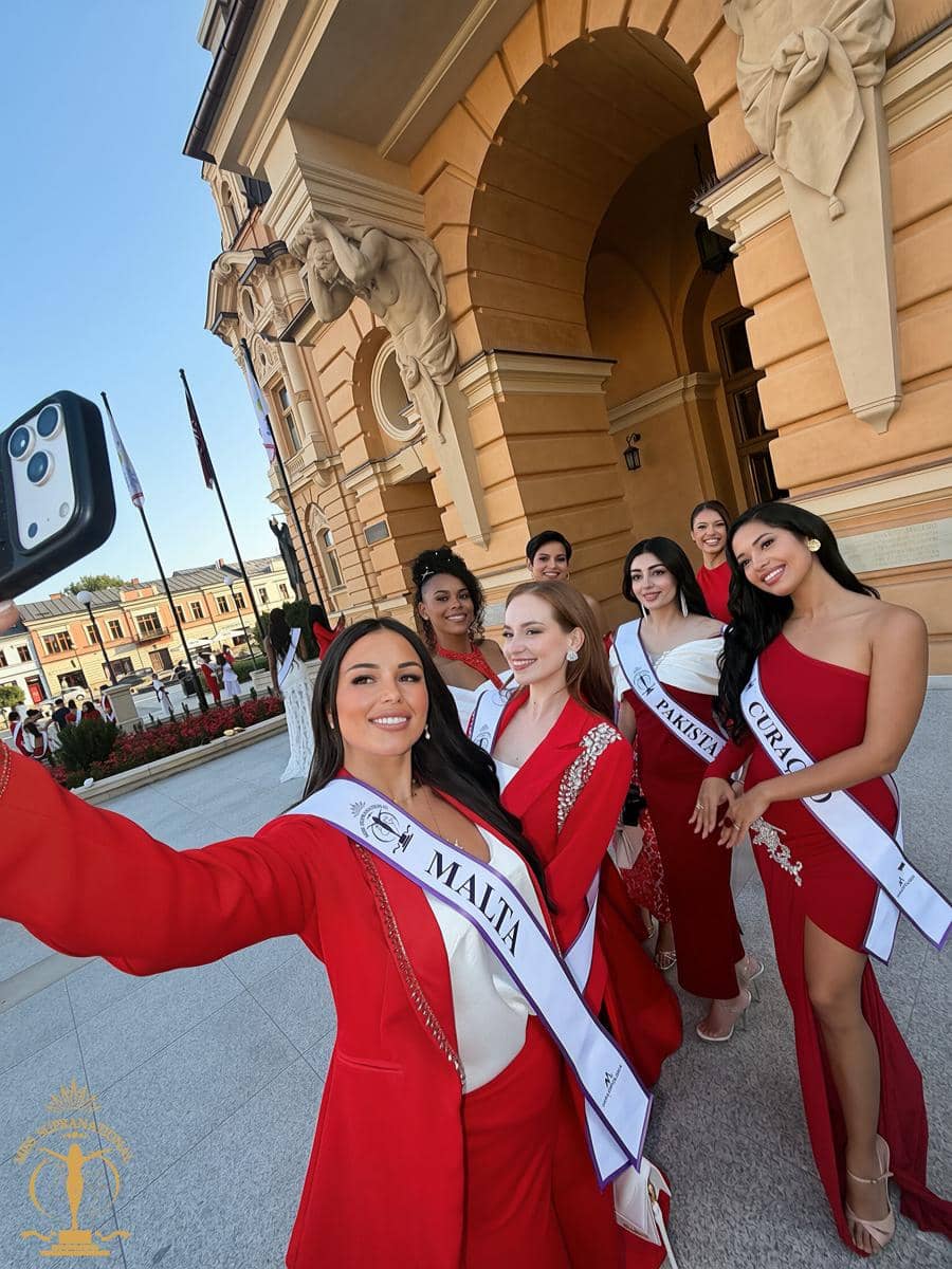 potret kunjungan finalis Miss Supranational 2026 ke Kantor Walikota Nowy Sacz