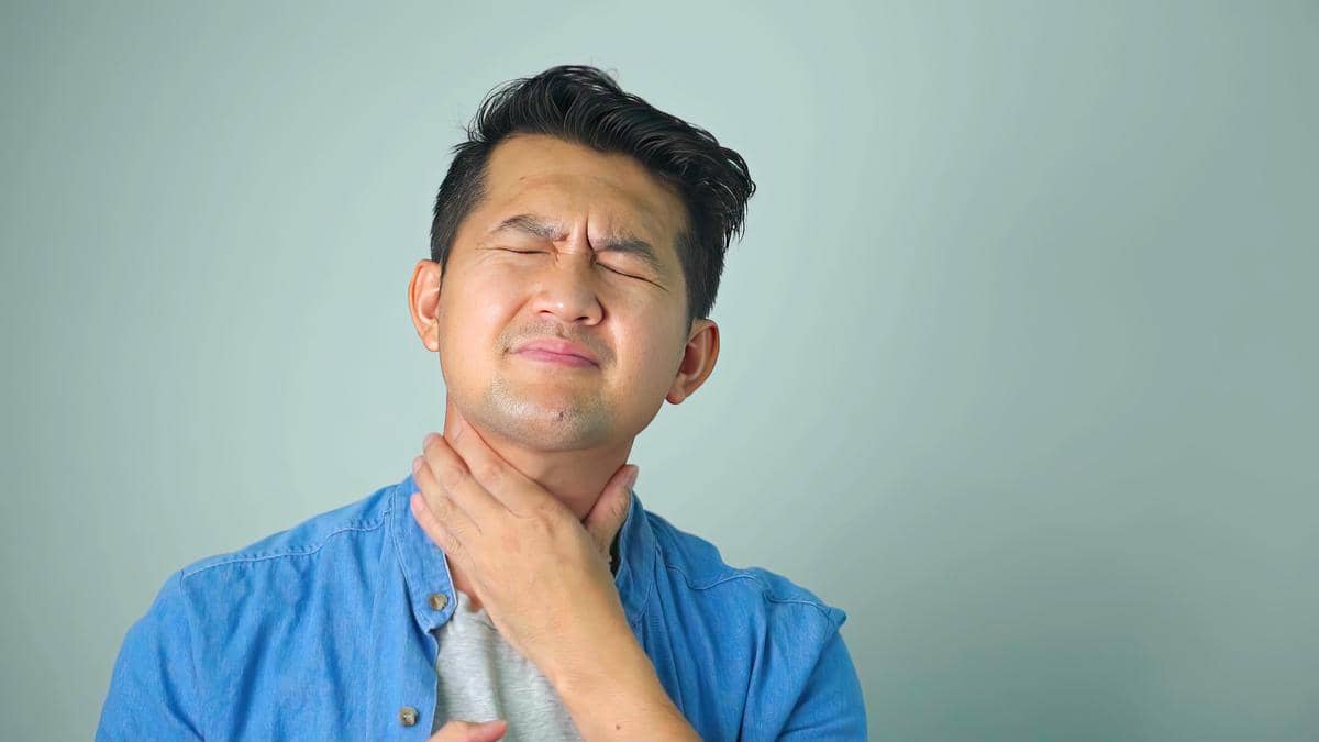 Bedanya Sakit Tenggorokan karena Virus, Bakteri, dan Alergi