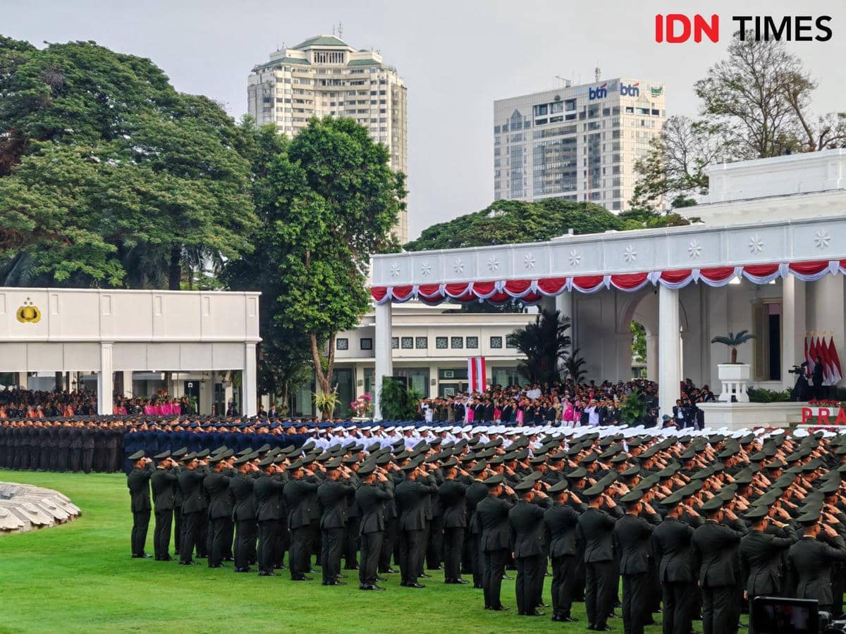 Presiden Prabowo Lantik 1.177 Perwira TNI-Polri di Istana Merdeka
