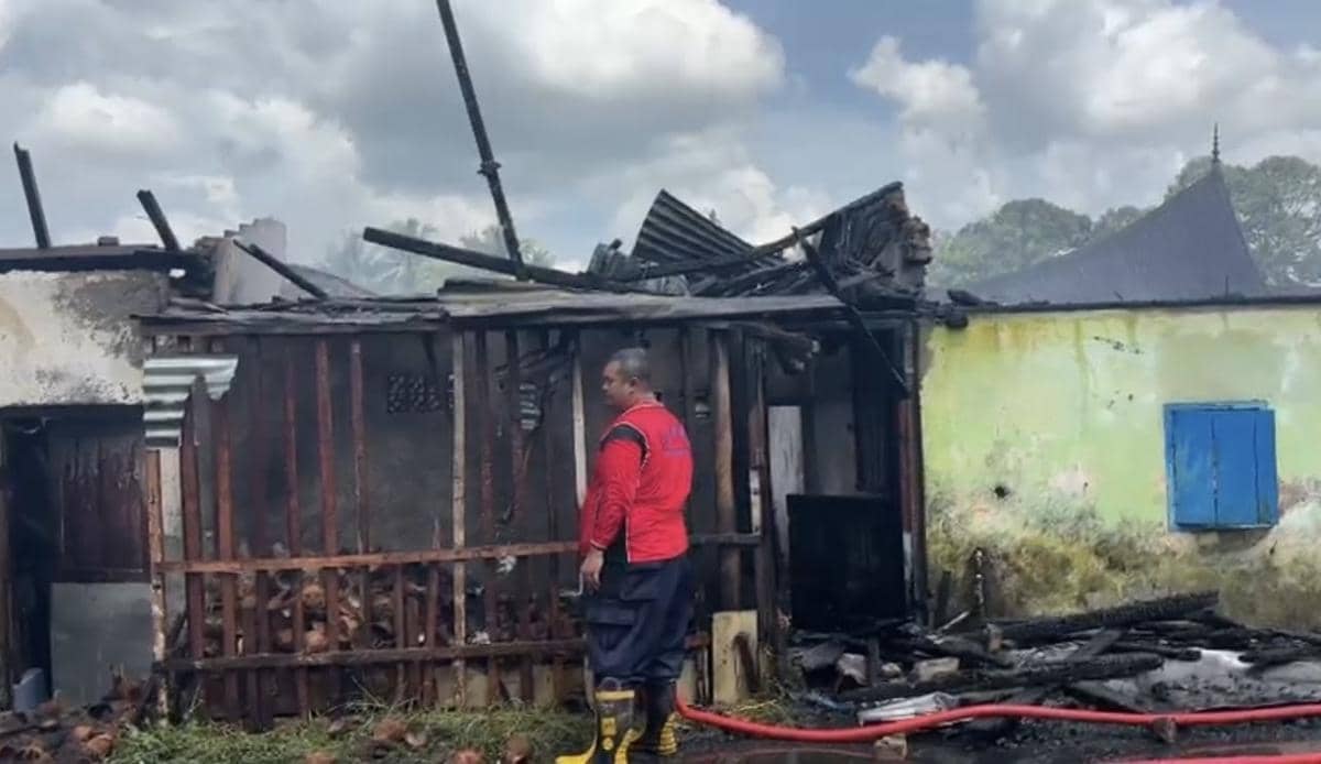 15 Toko di Padang Pariaman Hangus Terbakar, Kerugian Rp2,5 Miliar