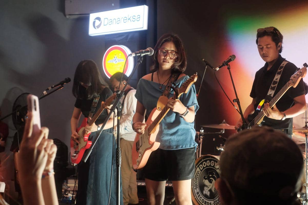 bintang muda lokananta, tur, musik, band