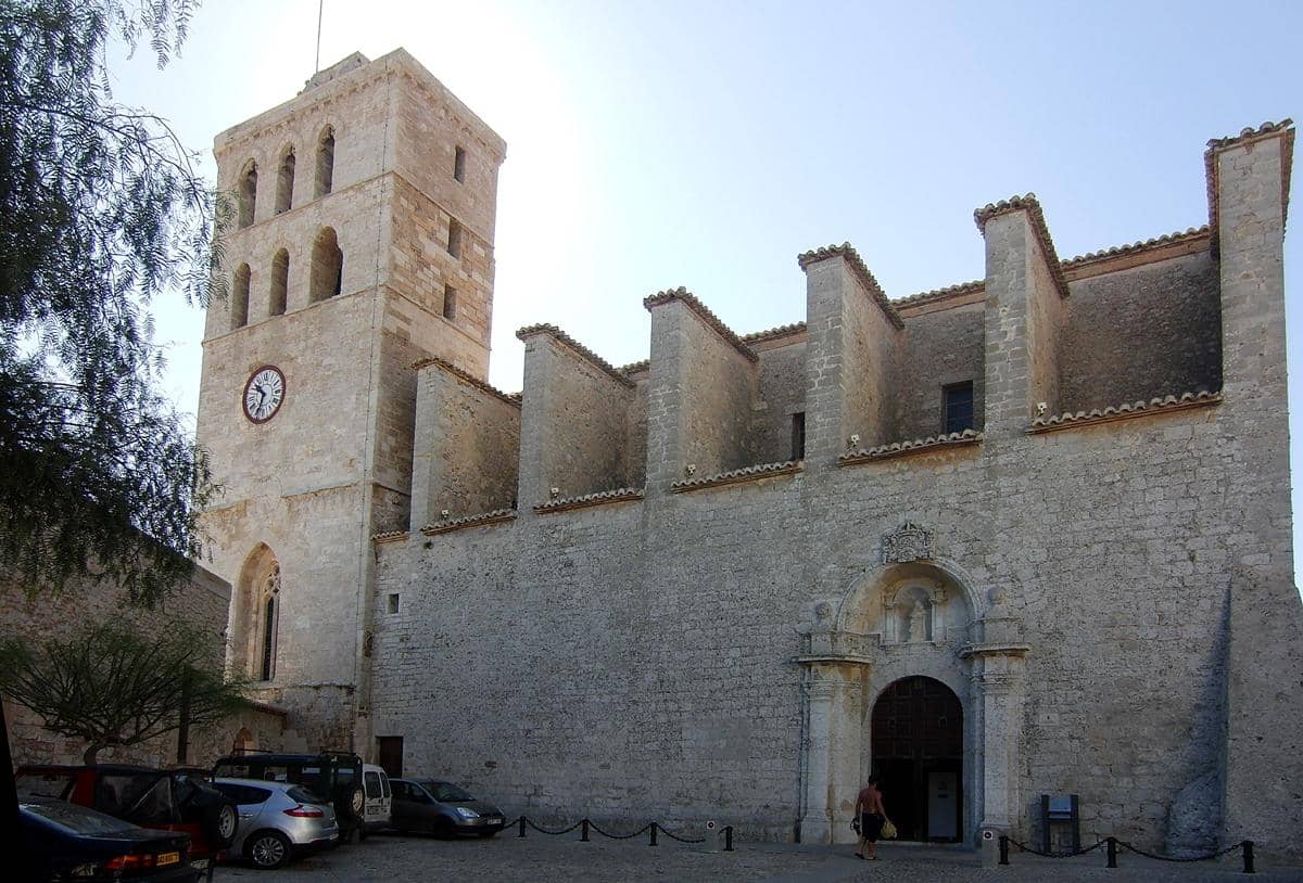 Potret Ibiza Cathedral