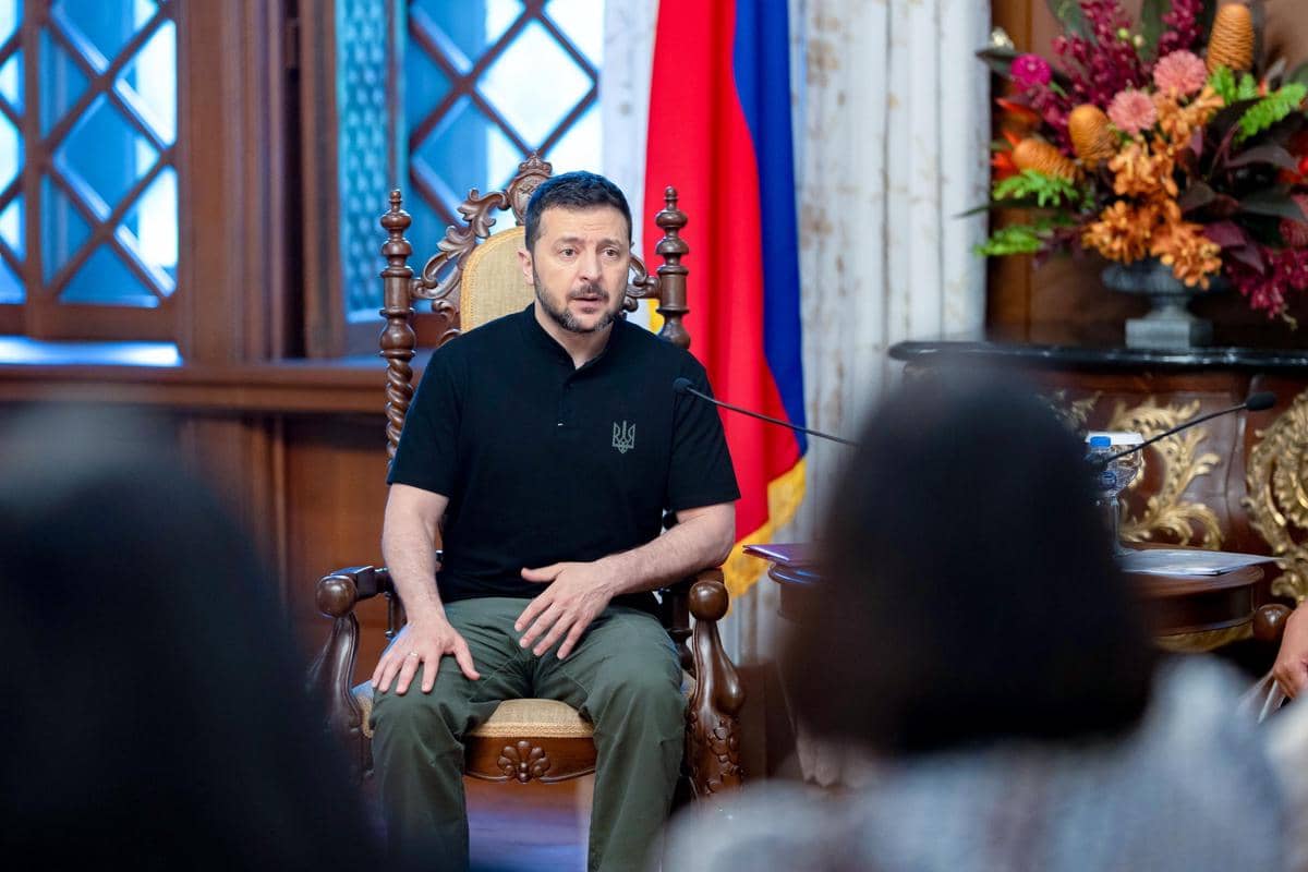 Zelenskyy Pecat Panglima Militer Ukraina Buntut Demo Besar Pemecatan Menhan