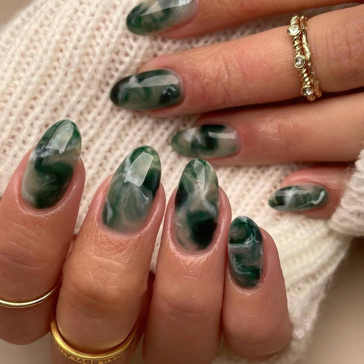 inspirasi nail art motif marmer