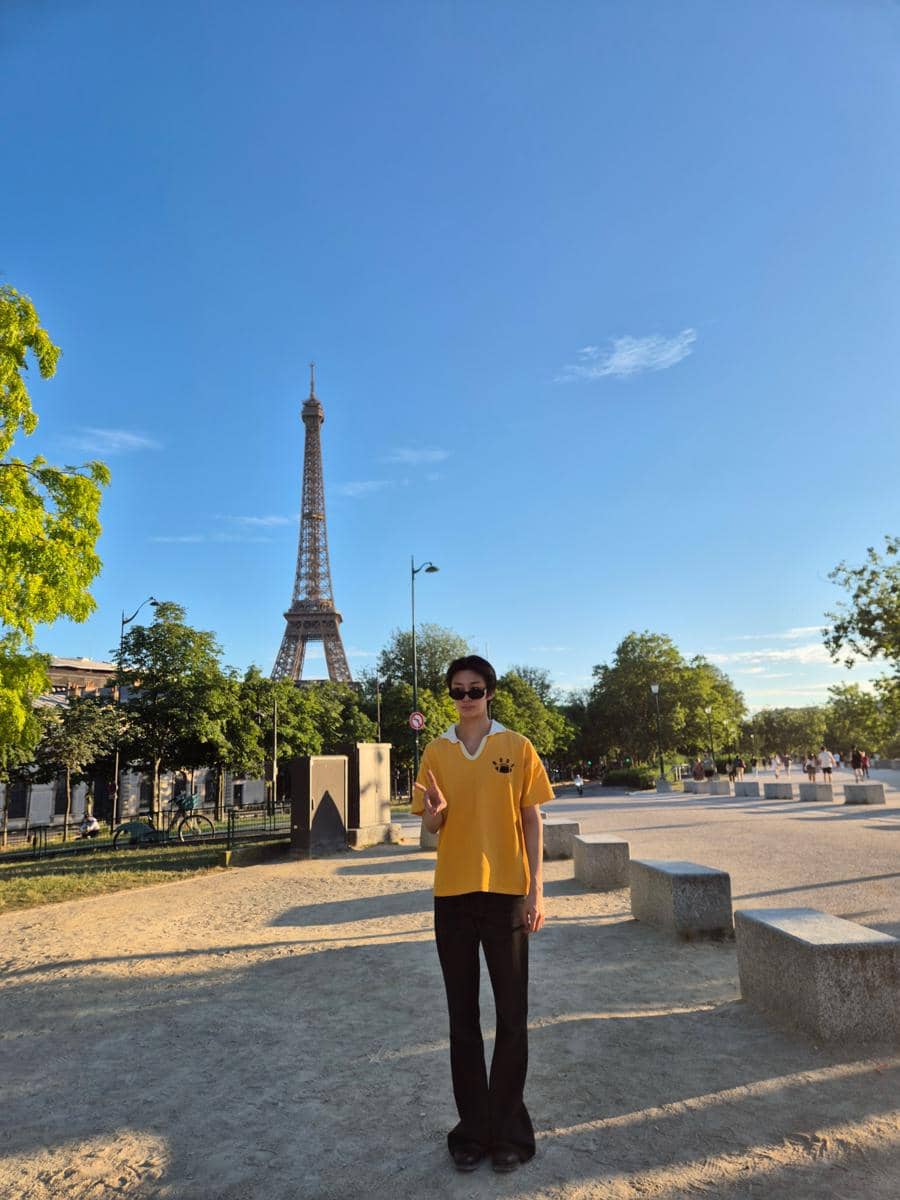 ide smart casual outfit ke bioskop ala Hyungwon