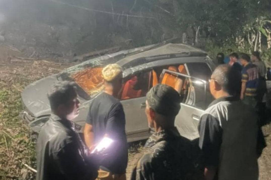 Mobil Rombongan Takziah Terjun ke Jurang di Madiun, 1 Tewas