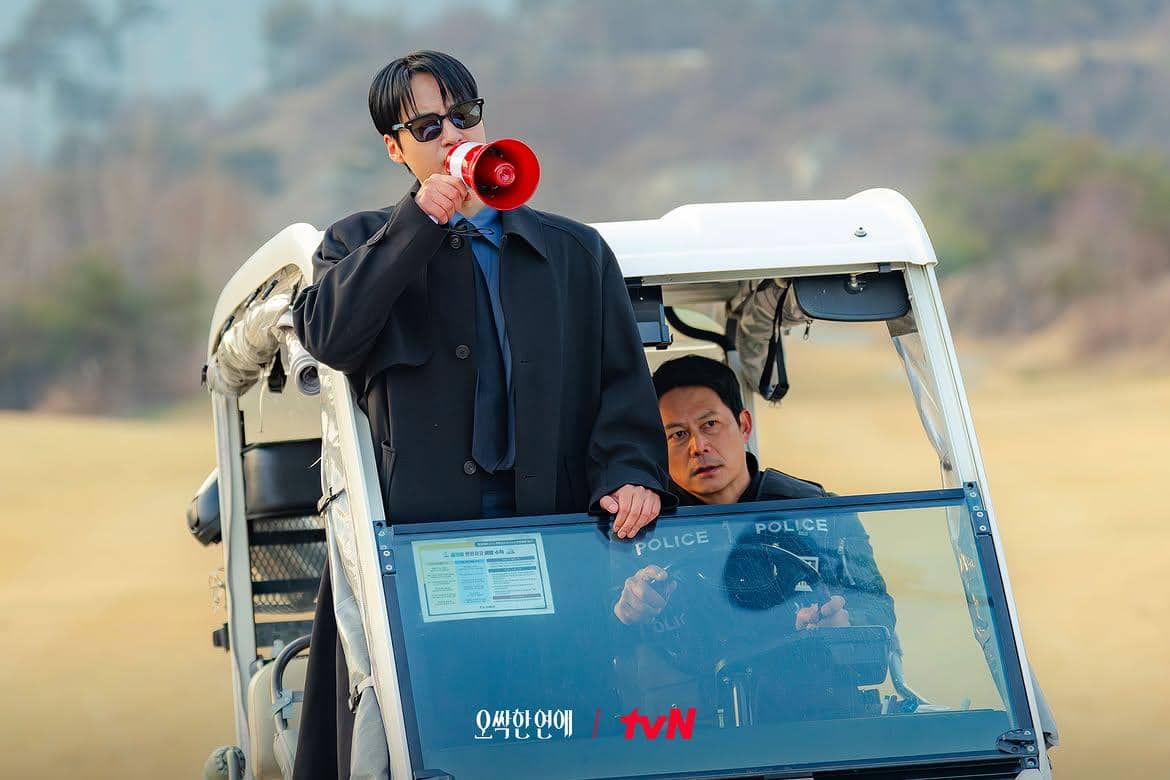 Potongan adegan drama Spooky in Love dalam materi promosi yang diunggah melalui akun Instagram tvN Drama.