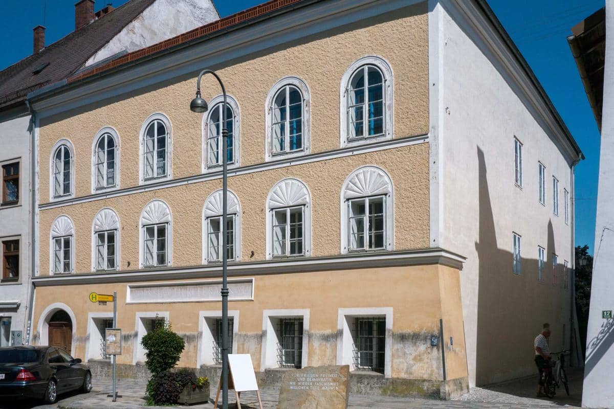 Rumah Kelahiran Adolf Hitler di Austria Resmi Jadi Kantor Polisi