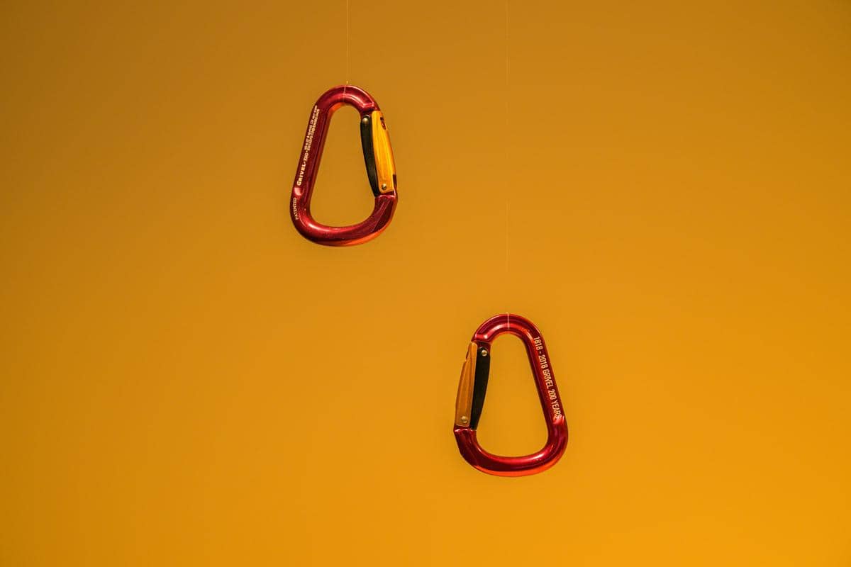 ilustrasi carabiner