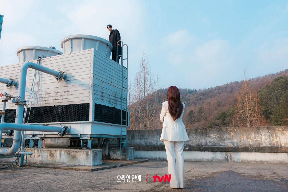 still cuts drama Spooky in Love