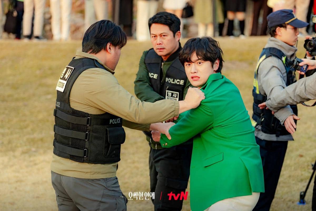 still cuts drama Spooky in Love