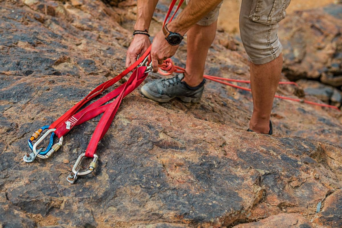 ilustrasi carabiner
