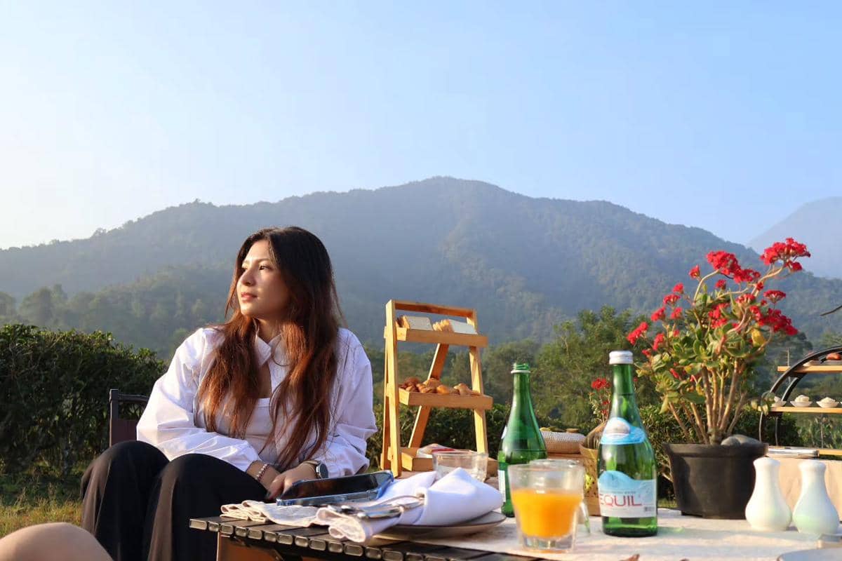 Wulan Guritno dan buah hati liburan di Plataran Puncak