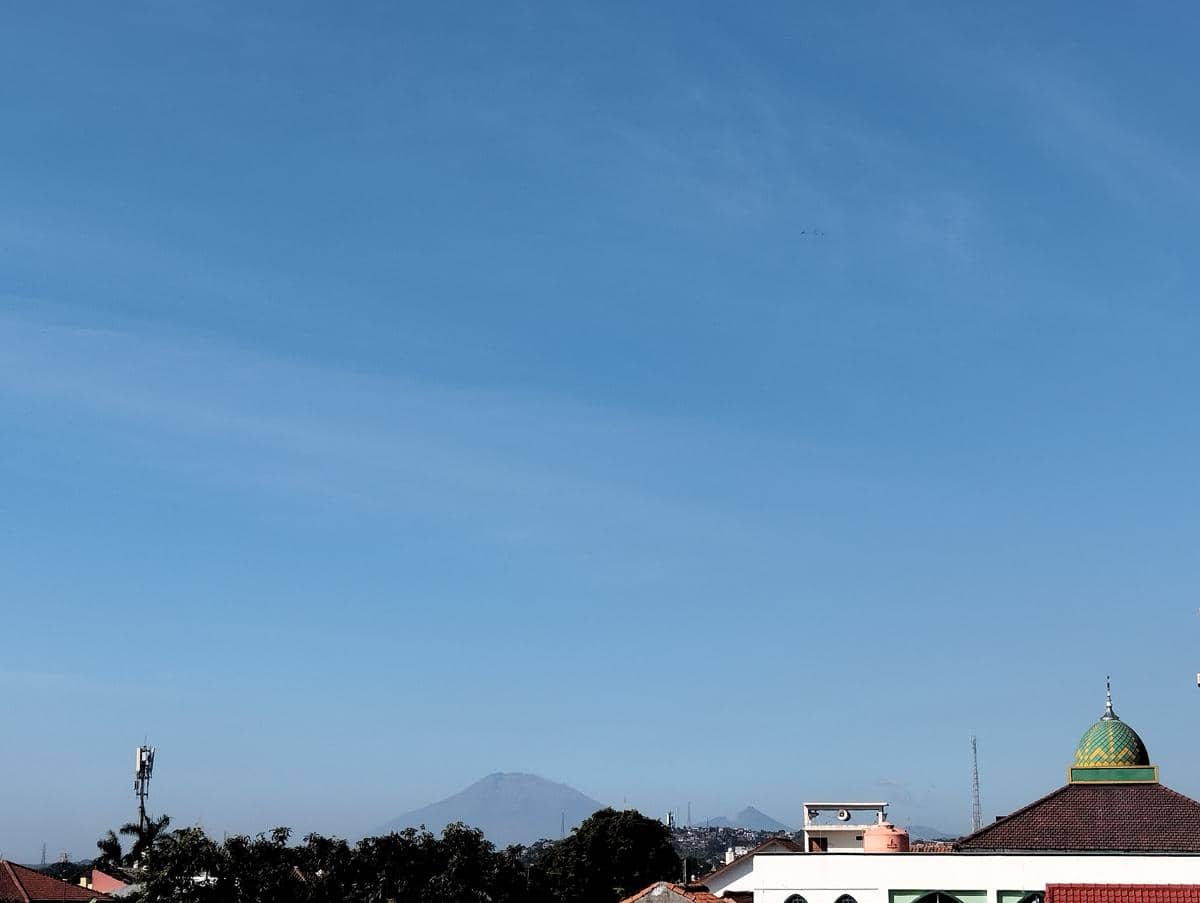 Suasana siang hari di daerah Semarang atas. (IDN Times/Dhana Kencana)