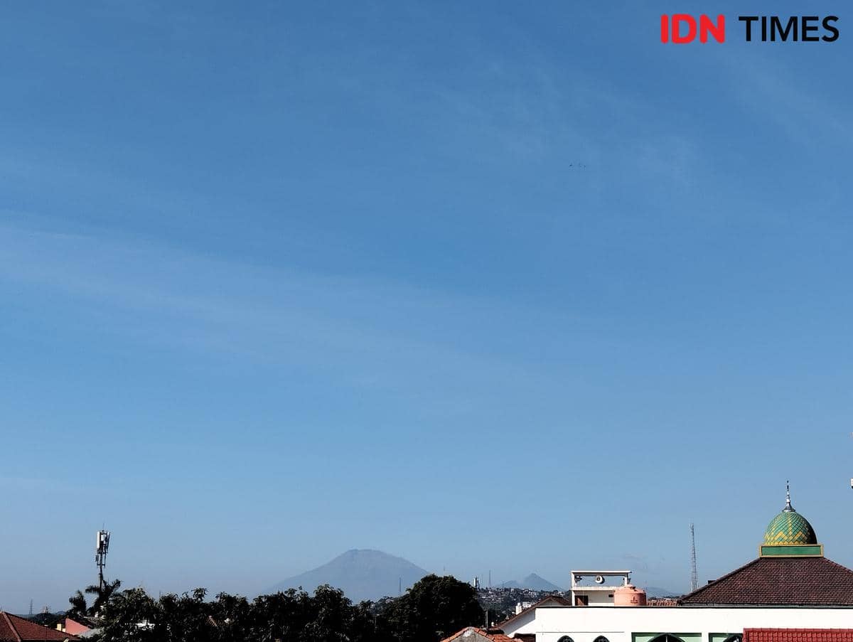 Suasana siang hari di daerah Semarang atas. (IDN Times/Dhana Kencana)