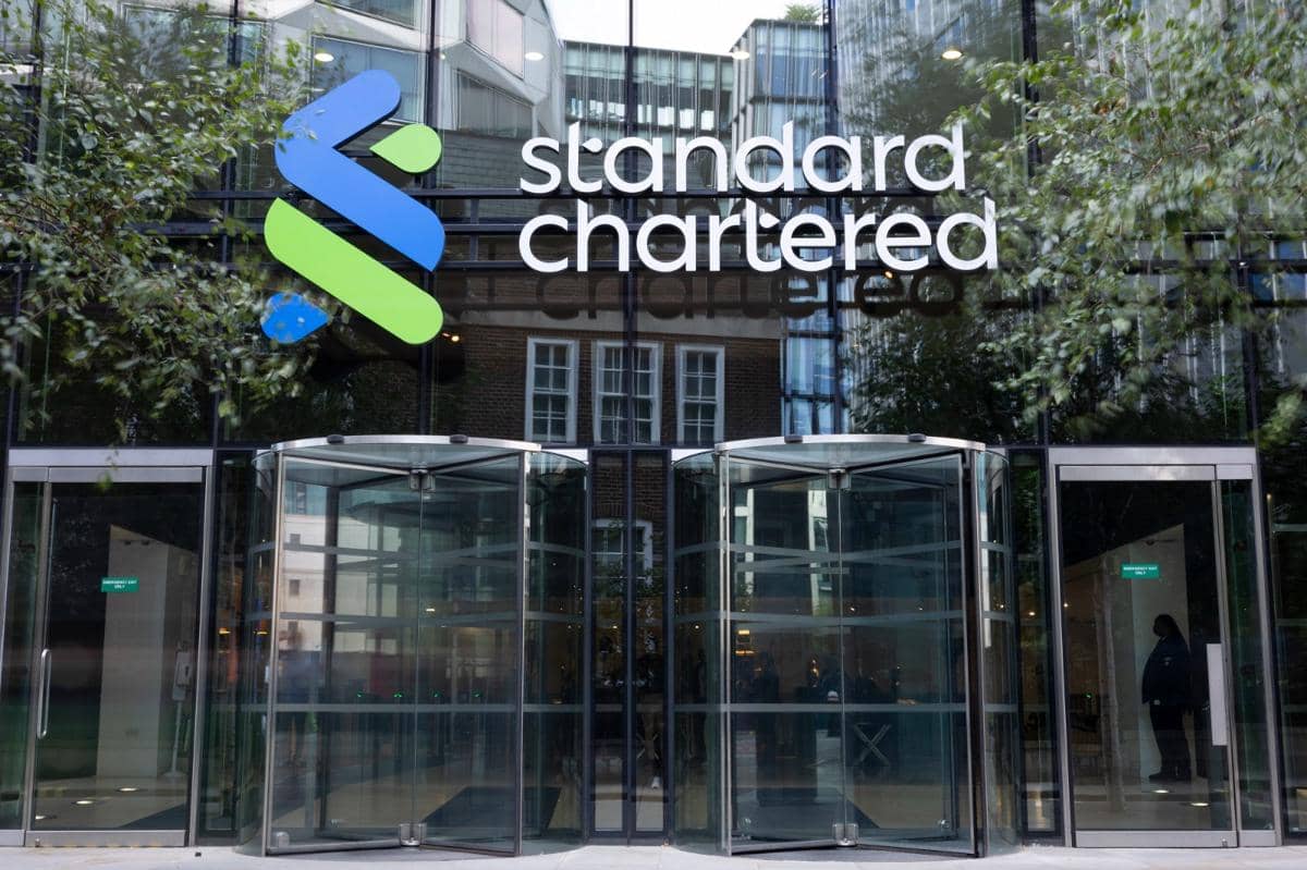 Standard Chartered Perluas Pembiayaan Korporasi, Raih Dua Penghargaan