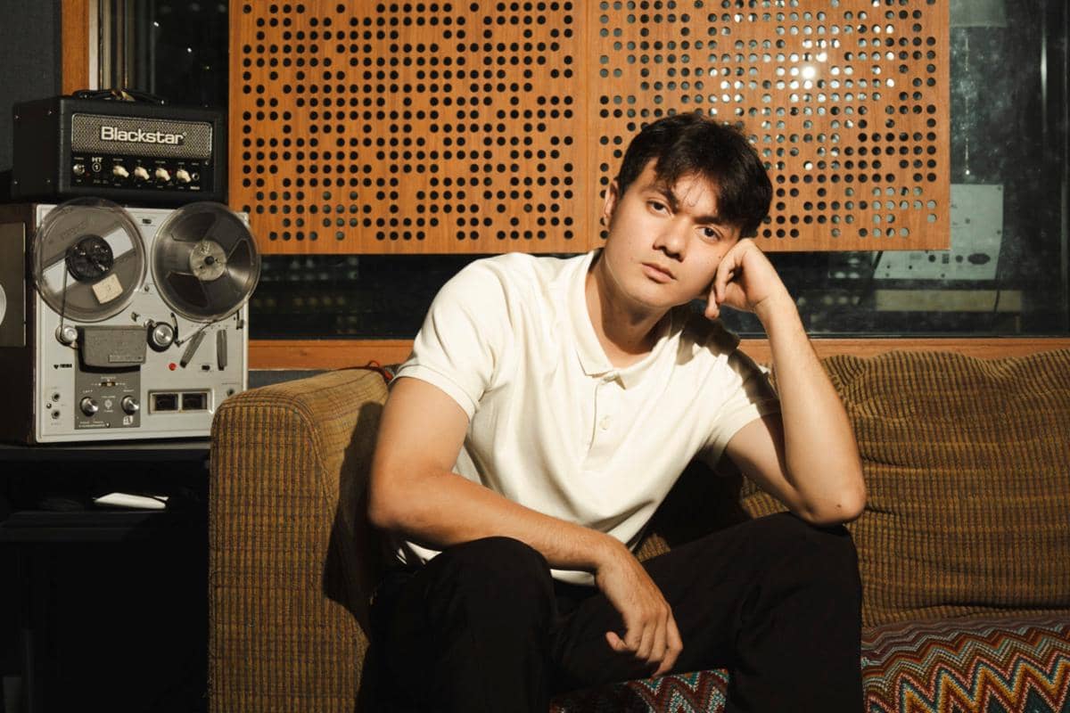 Lirik Lagu Biar Kita Jadi Kenangan - Nyoman Paul, Maknanya Dalam