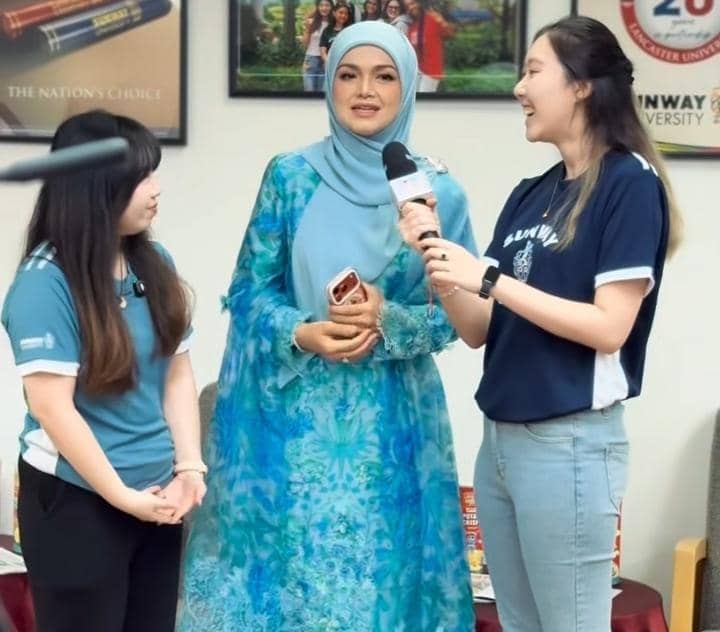 Dato Siti Nurhaliza terima penghargaan Master Honoris Causa
