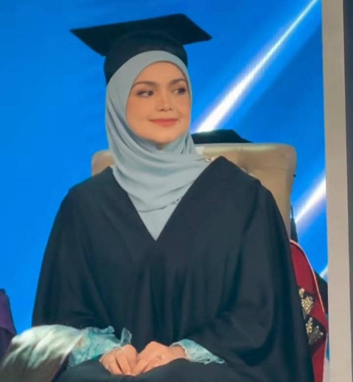 Dato Siti Nurhaliza terima penghargaan Master Honoris Causa
