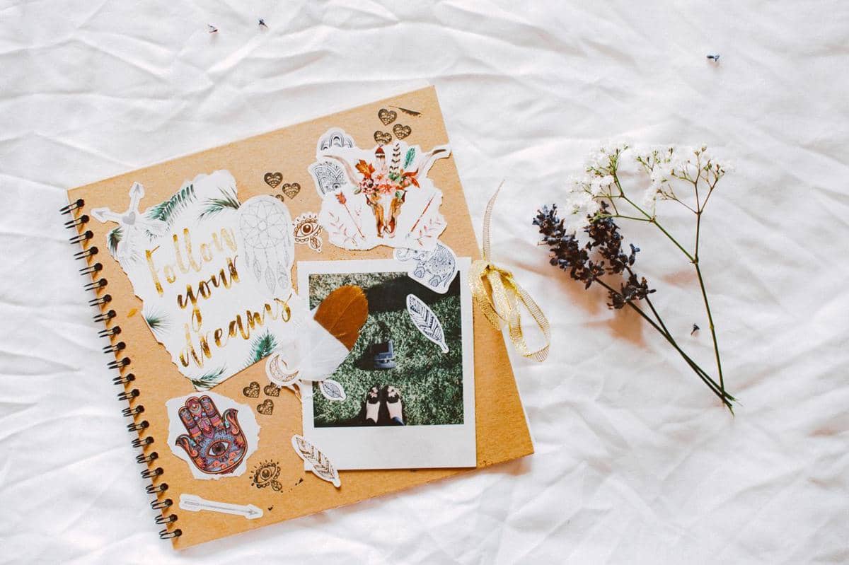 ilustrasi scrapbook