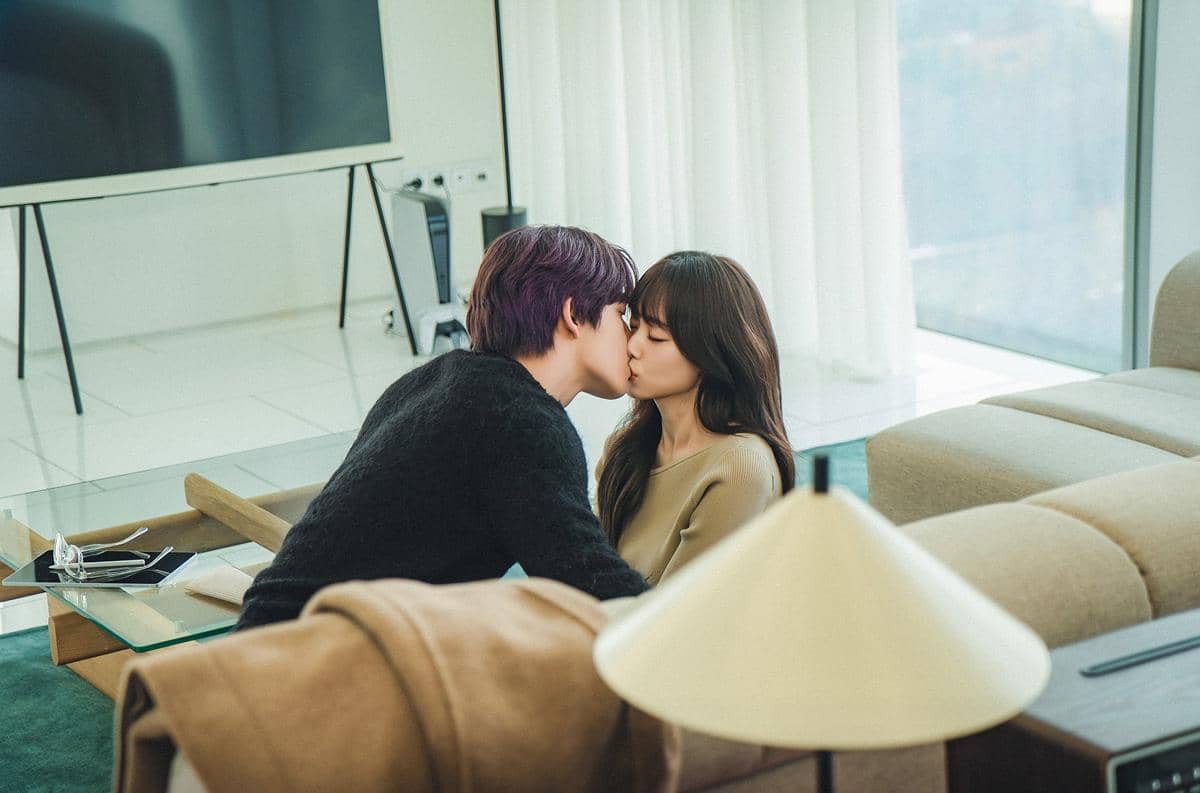 still cut drama Korea See You at Work Tomorrow 