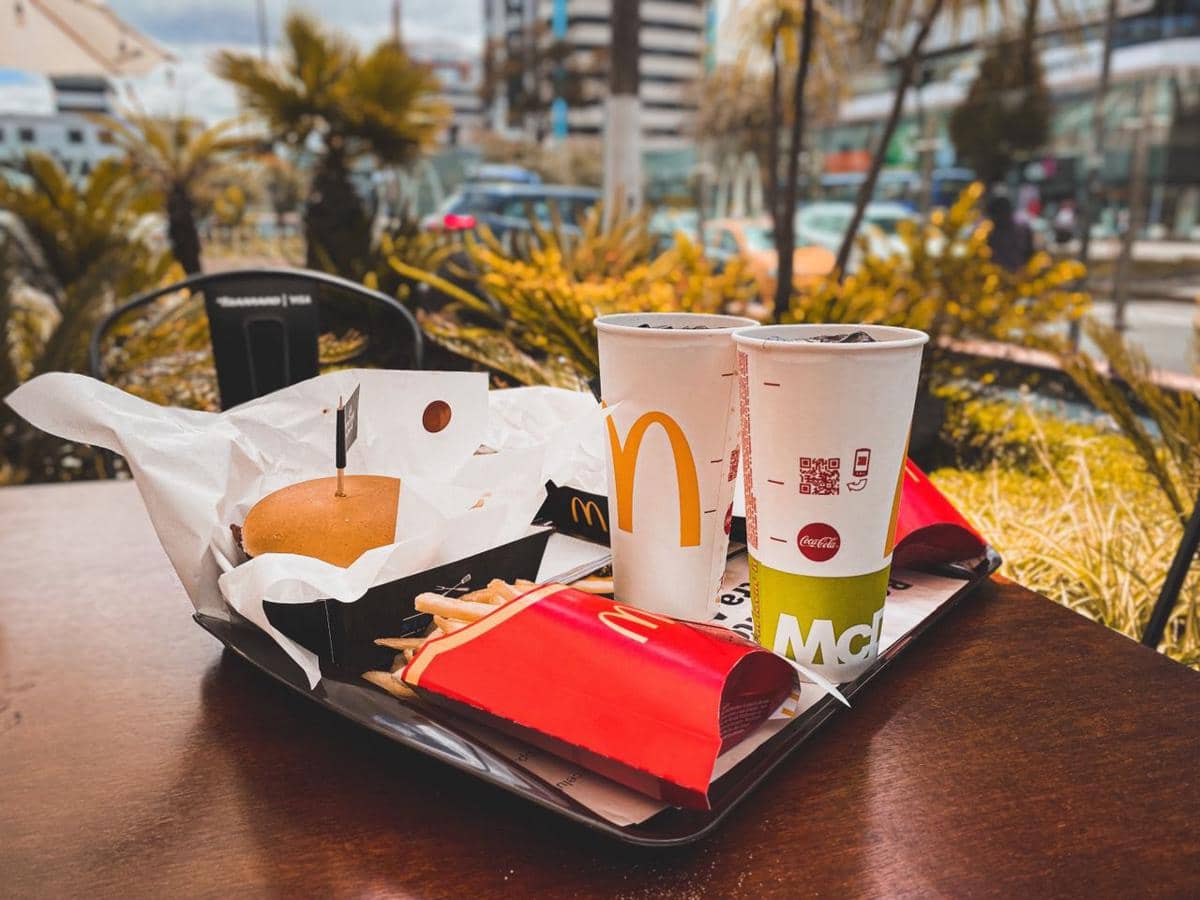 ilustrasi burger, restoran fast food McDonald’s