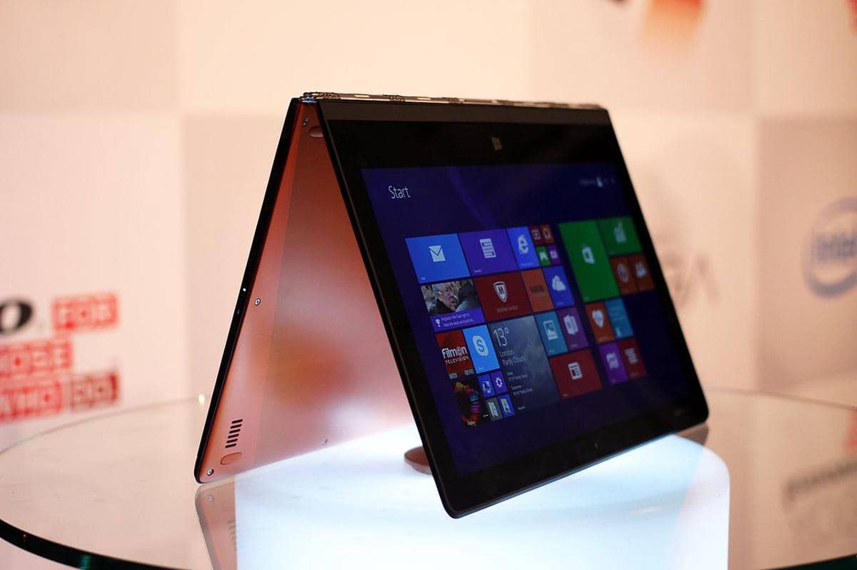 ilustrasi laptop Lenovo