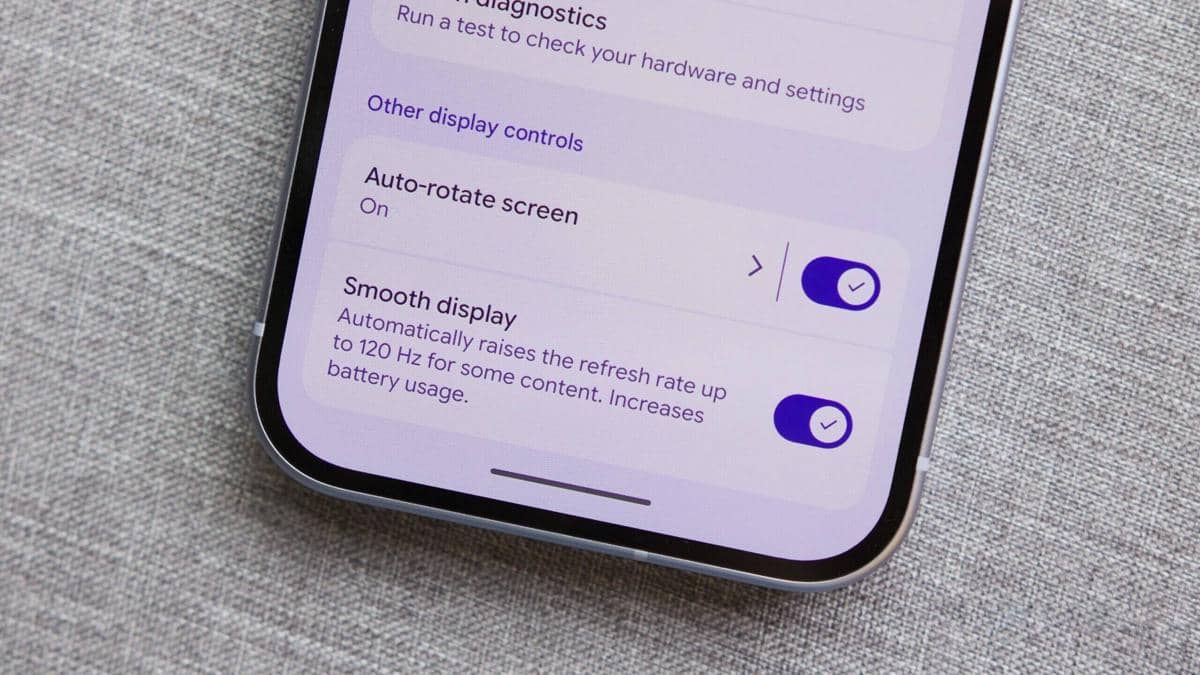 google-pixel-10-smooth-display-setting-hero-scaled (1).jpg