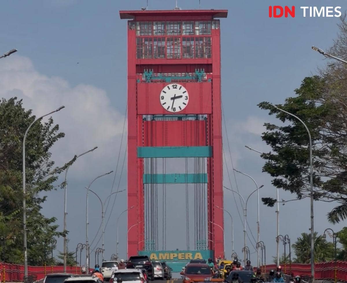Jembatan Ampera di Palembang
