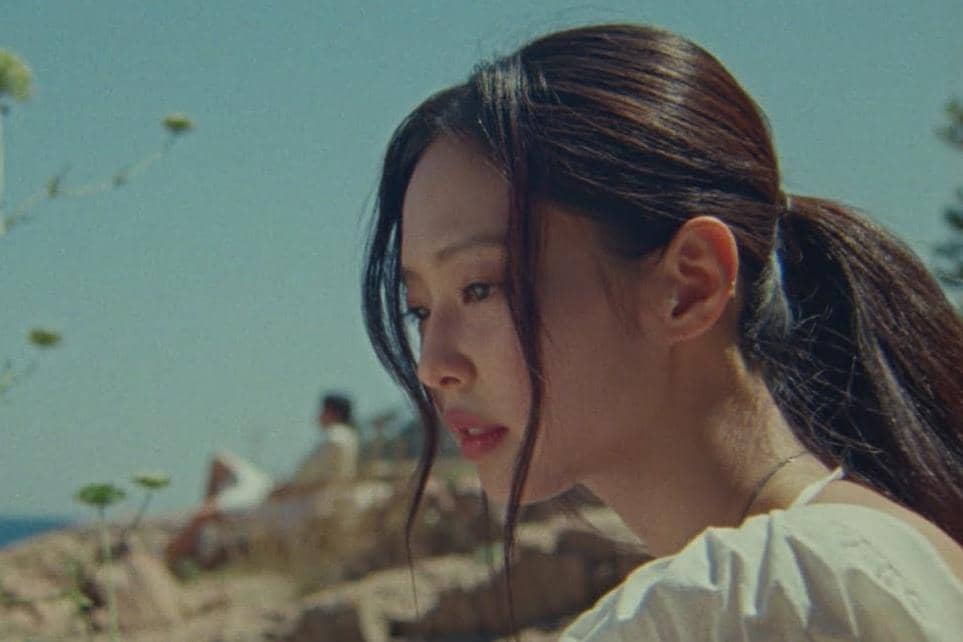 Jennie untuk MV Less Than A Lover (youtube.com/JENNIE)