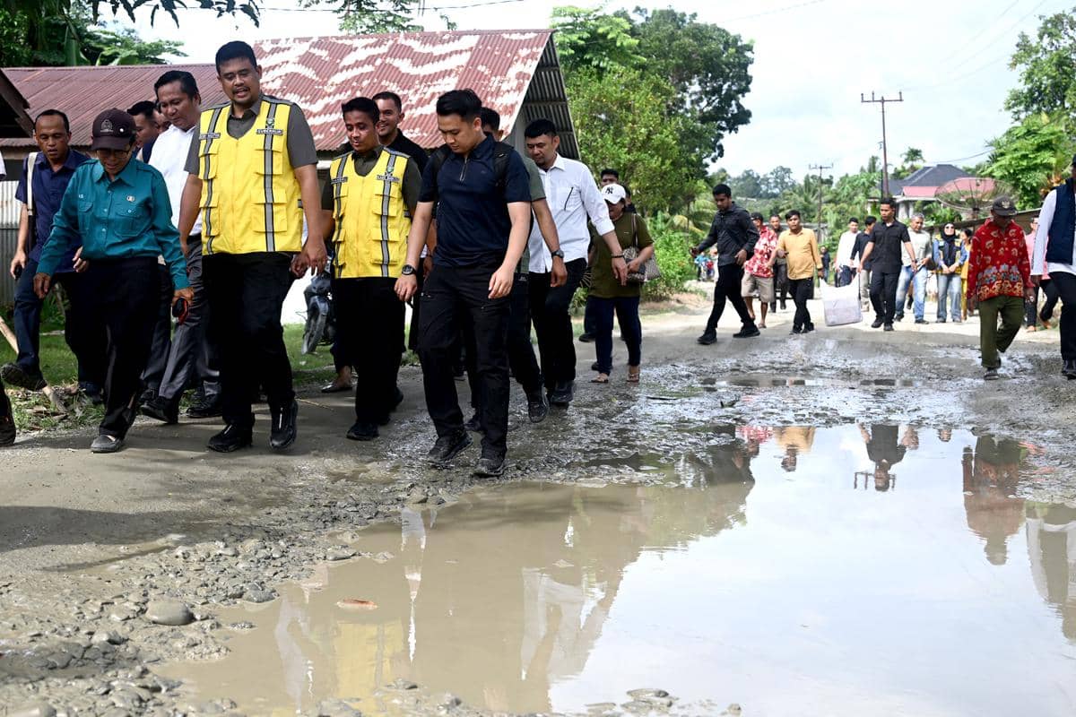 Gubernur tinjau jalan rusak parah di Nias Barat.jpg.jpeg