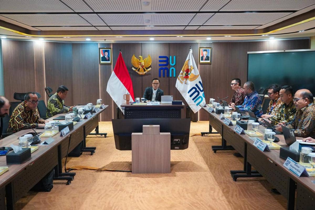 Rapat koordinasi Kepala Badan Pengaturan Badan Usaha Milik Negara (BP BUMN) sekaligus Chief Operating Officer (COO) Danantara, Dony Oskaria