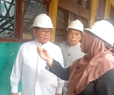 Gubernur DKI Jakarta Pramono Anung mengunjungi SDN Kebayoran Lama 09 Jakarta Selatan, Jumat (24/7/2026).