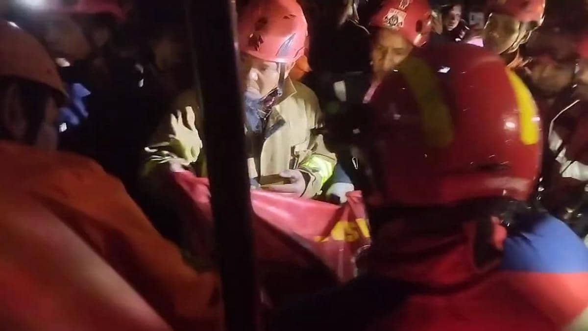 Kebakaran Rumah Panggung di Makassar, Dua Wanita Tewas Berpelukan