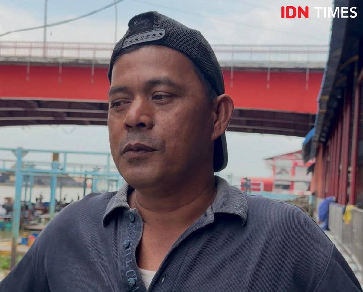 Pengemudi Ketek Sebut Kemarau Tahun Ini Bikin Sungai Musi Lebih Surut