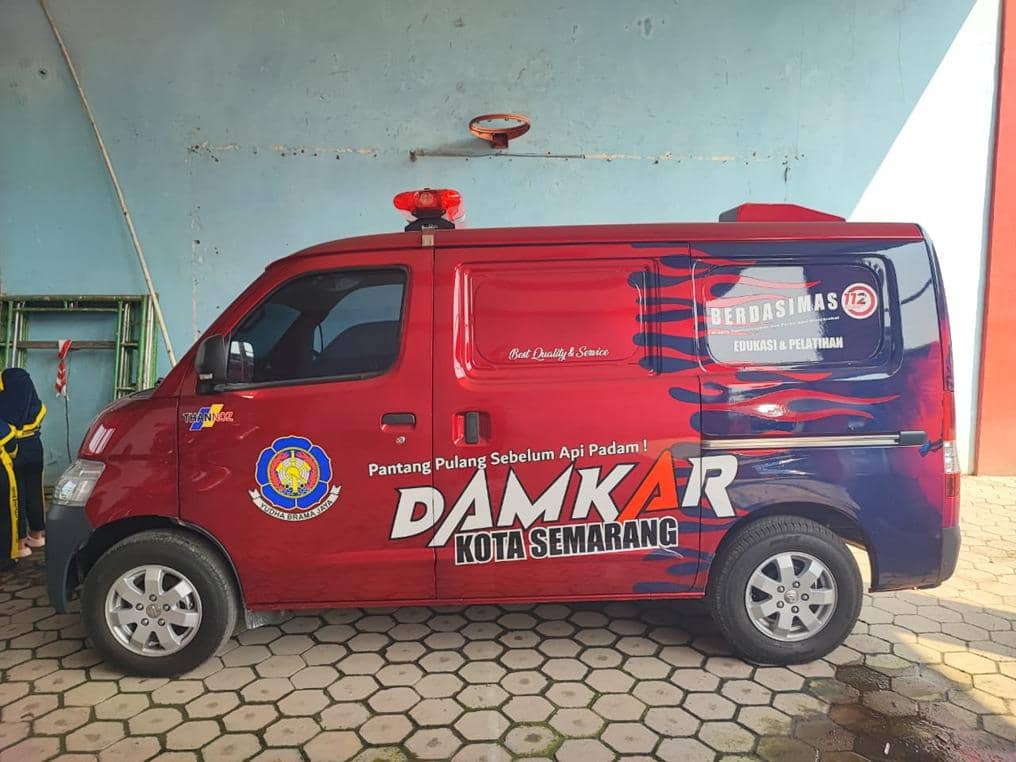 damkar, mobil damkar, damkar semarang