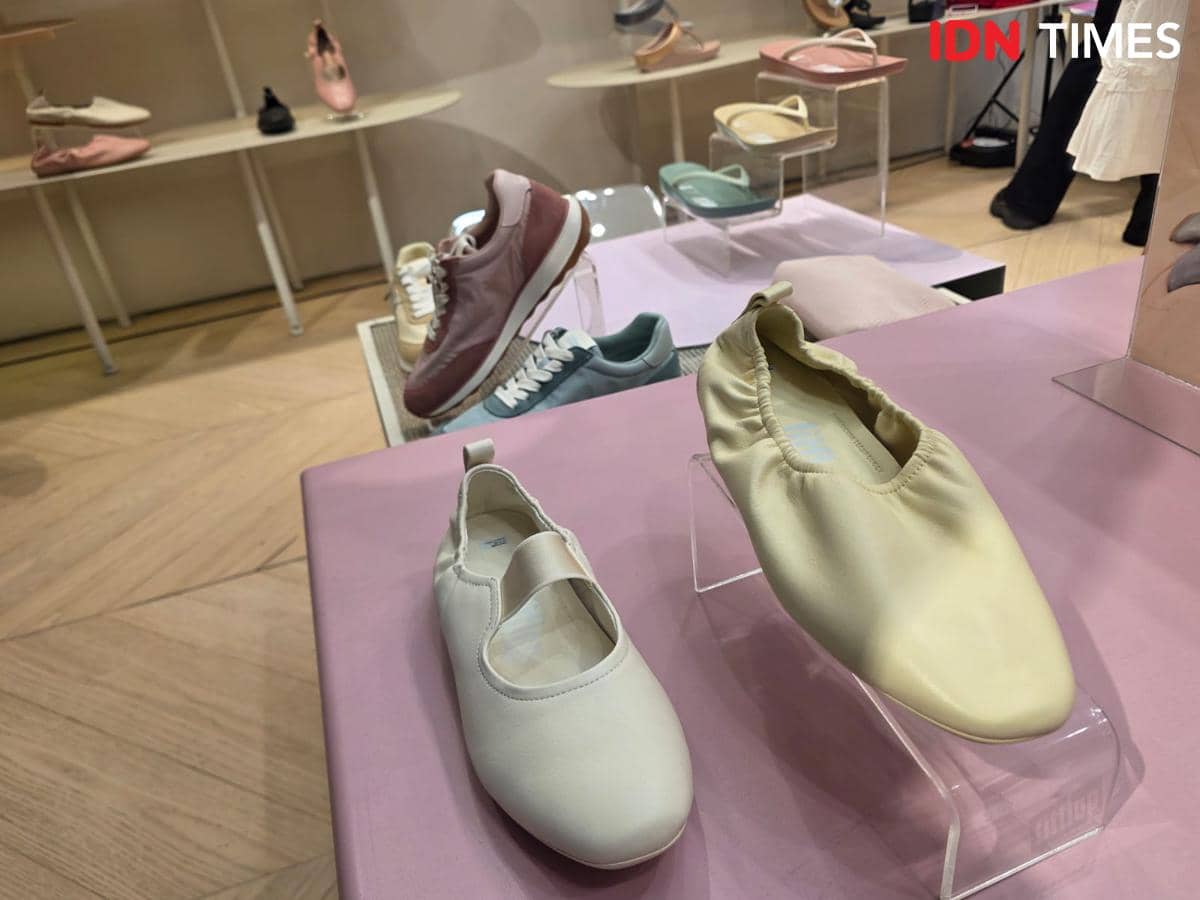 Koleksi FitFlop x Pantone bertajuk The Colour of Comfort di PIM 3, Jakarta