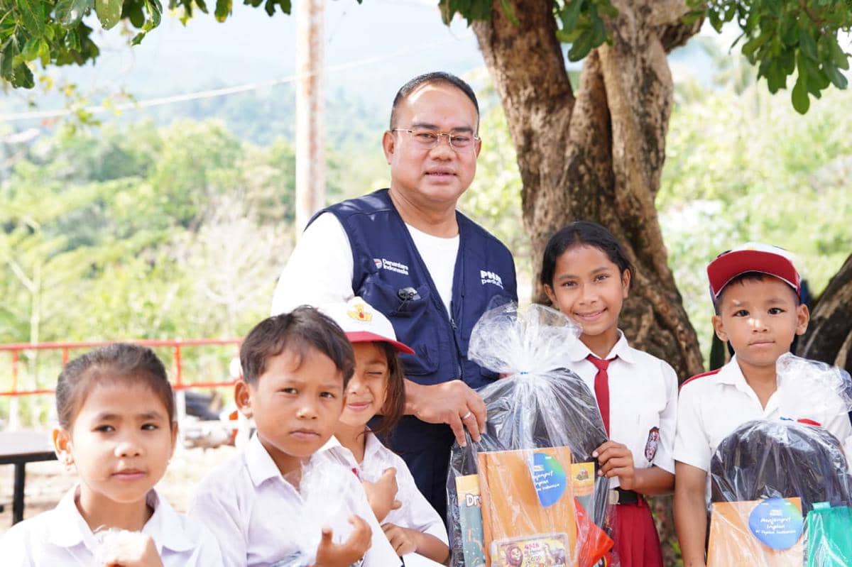 Dari Kebun Sayur ke Juara Kelas, Kisah Veronika dan Citra Bersama PNM