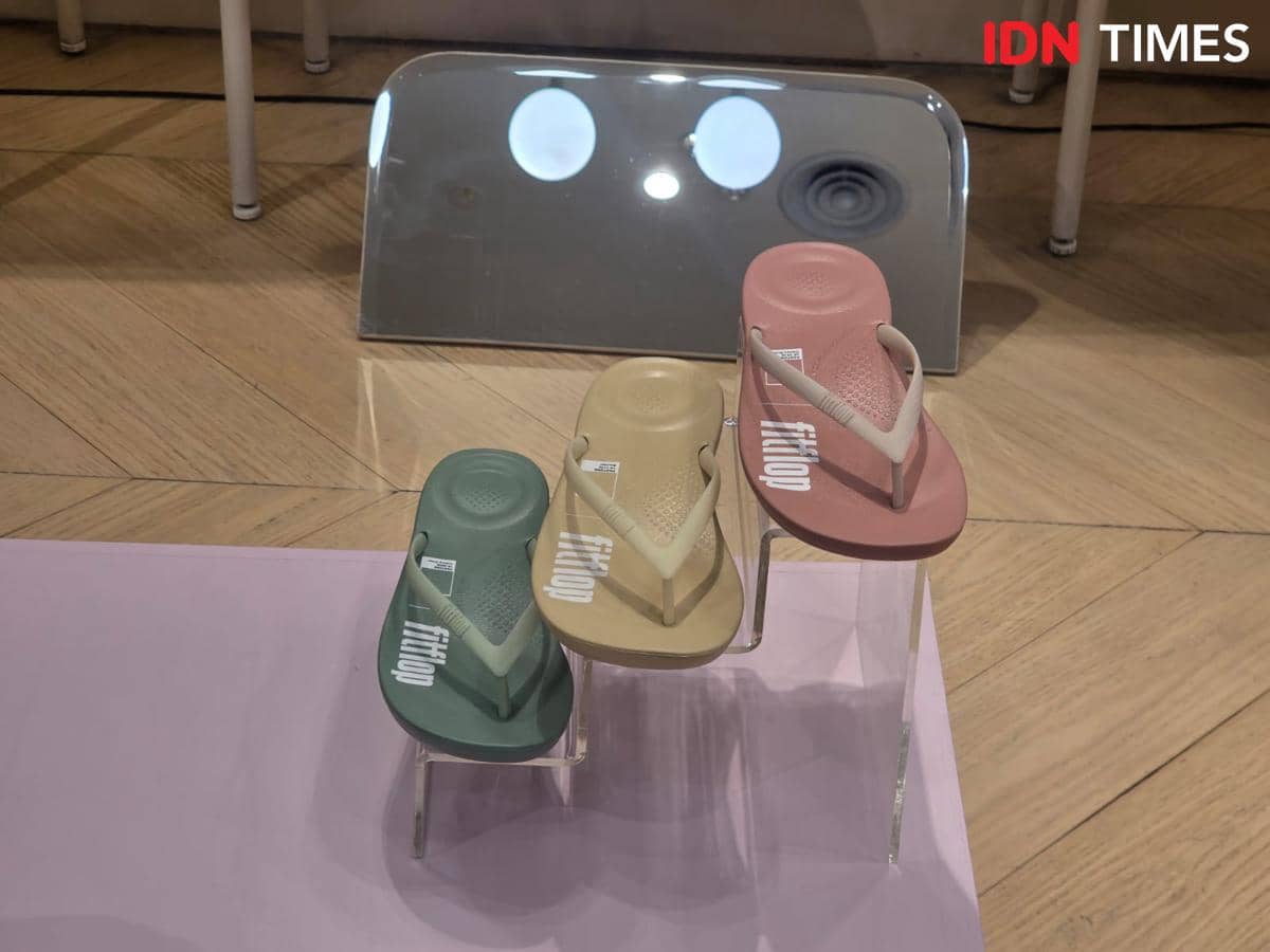 Koleksi FitFlop x Pantone bertajuk The Colour of Comfort di PIM 3, Jakarta