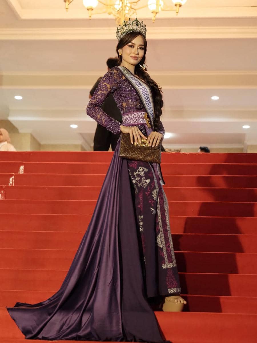 Potret Perwakilan YPI di Red Carpet Jember Fashion Carnaval 2026