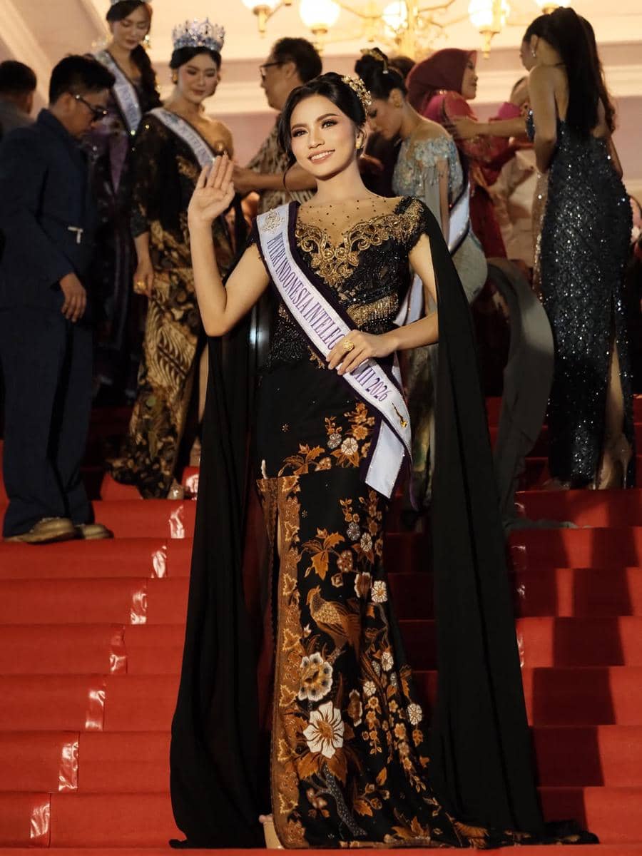 Potret Perwakilan YPI di Red Carpet Jember Fashion Carnaval 2026