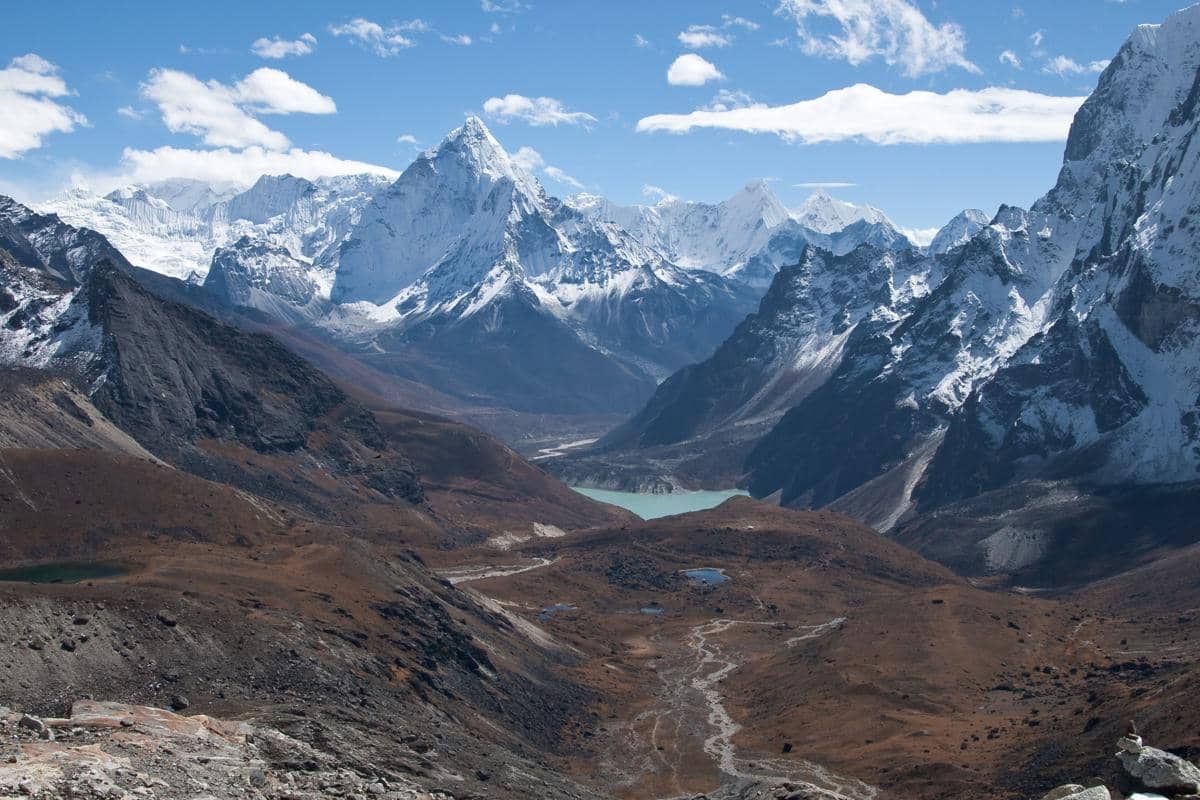 Kenapa Ama Dablam Dijuluki Gunung Paling Indah di Dunia?
