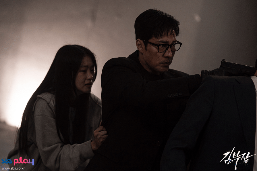 Seo Su Min dan So Ji Sub di drama Agent Kim Reactived