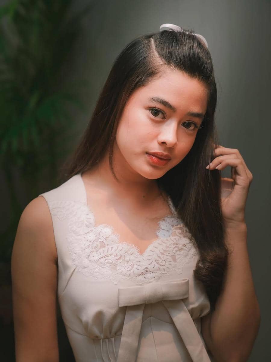 inspirasi makeup natural ala Aqeela Calista