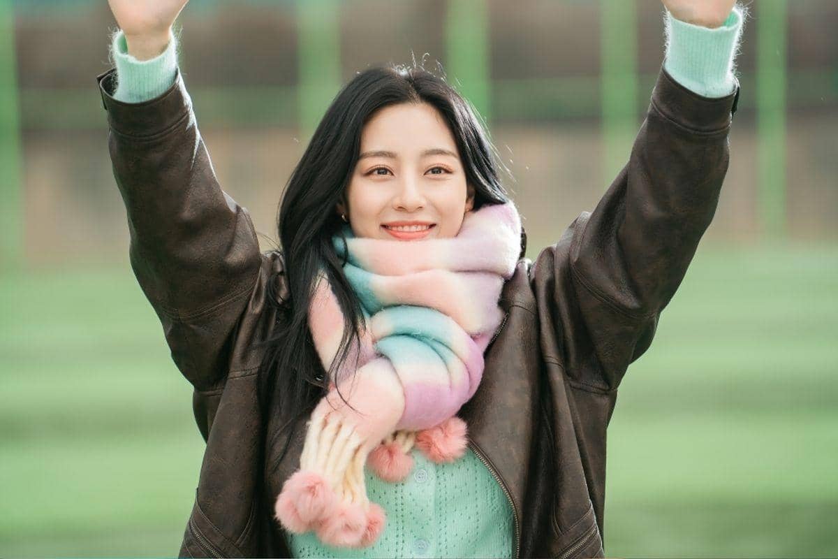 still cuts drama Love In Sync